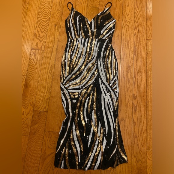 Sequin dress mid length - Picture 2 of 9